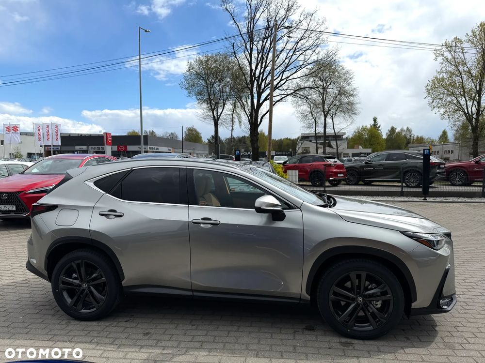 Lexus NX 450h+ Omotenashi AWD - 4