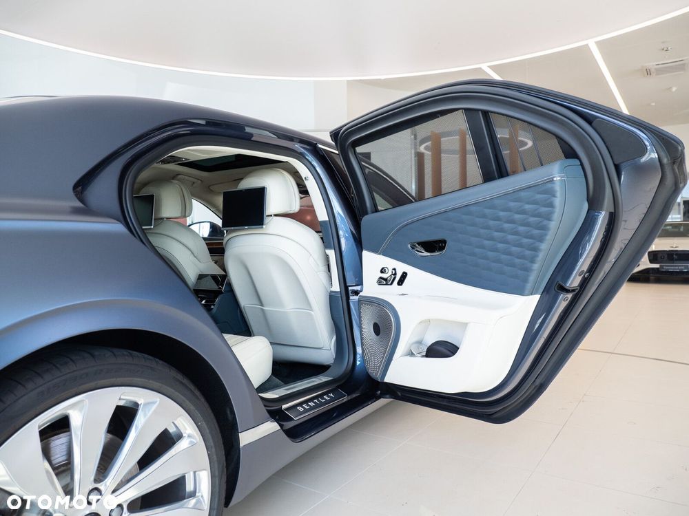 Bentley Flying Spur - 22