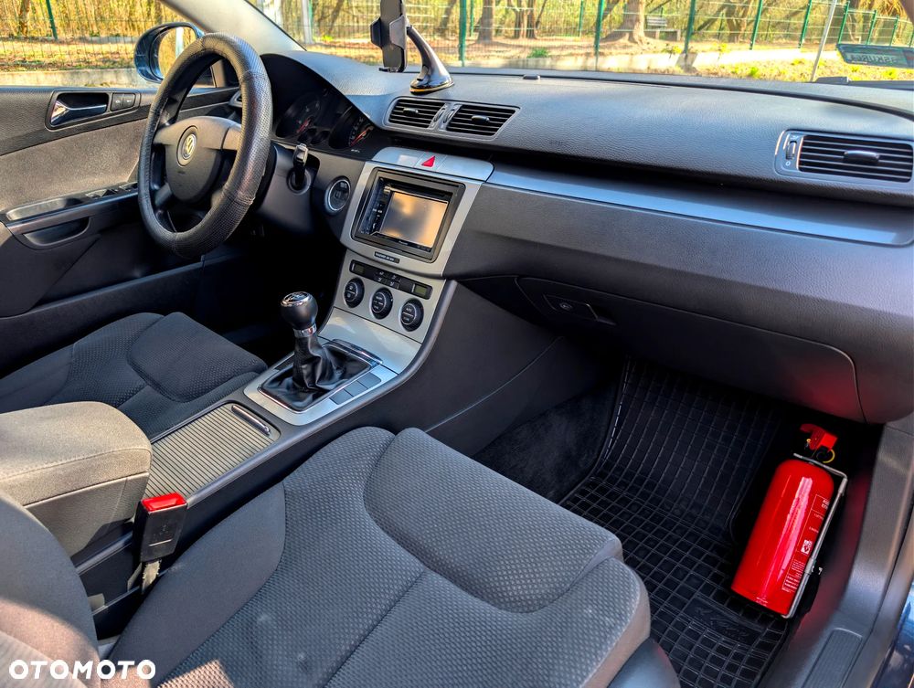 Volkswagen Passat 1.9 TDI Comfortline - 12