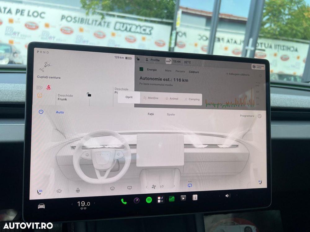 Tesla Model 3 - 32
