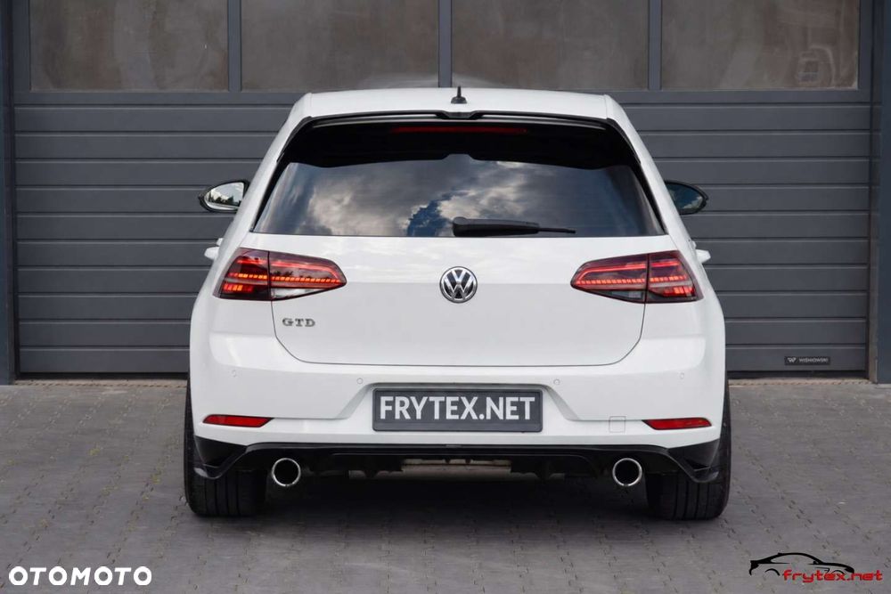 Volkswagen Golf - 15