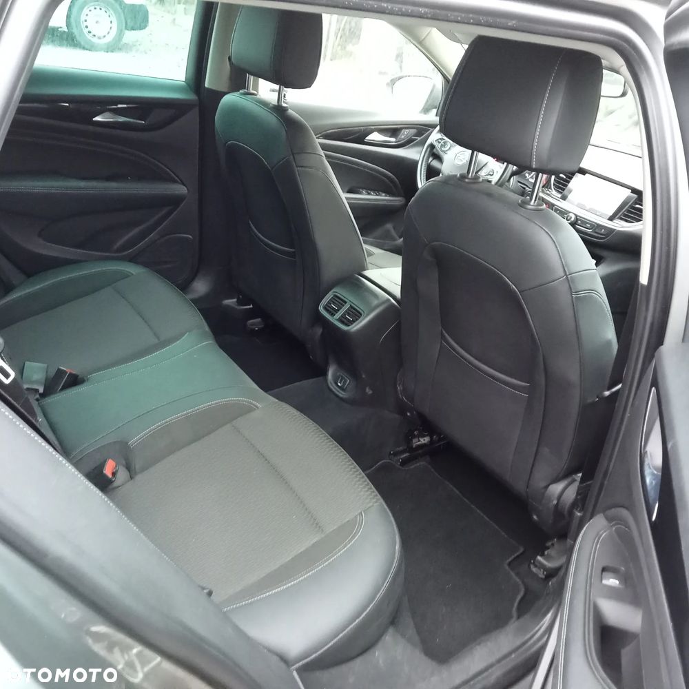 Opel Insignia - 8