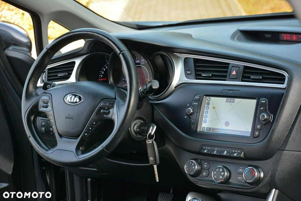 Kia Ceed 1.4 CVVT Attract - 19