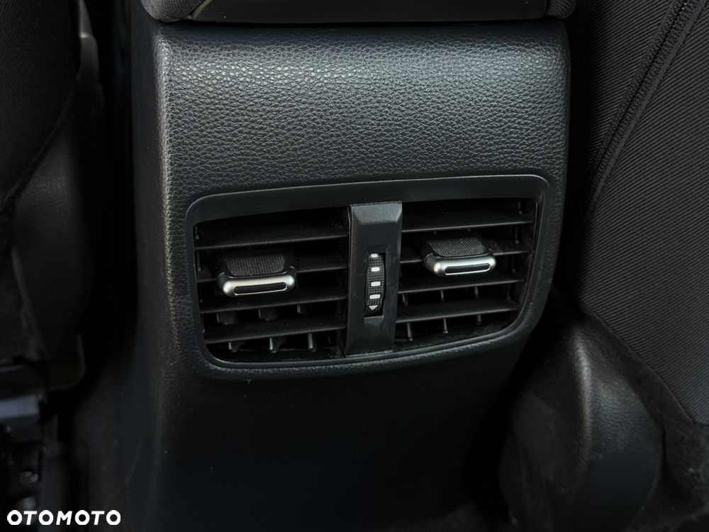 Toyota Corolla 1.5 Comfort - 29
