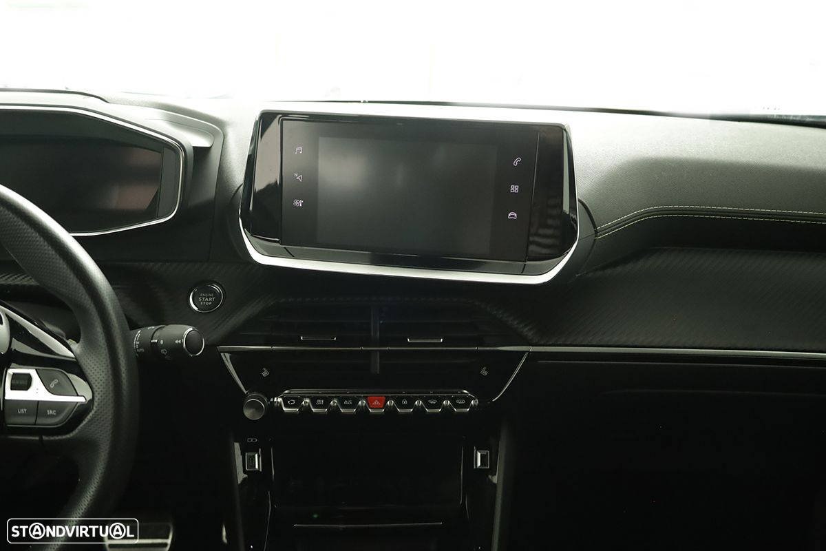 Peugeot e-2008 50 kWh GT - 10