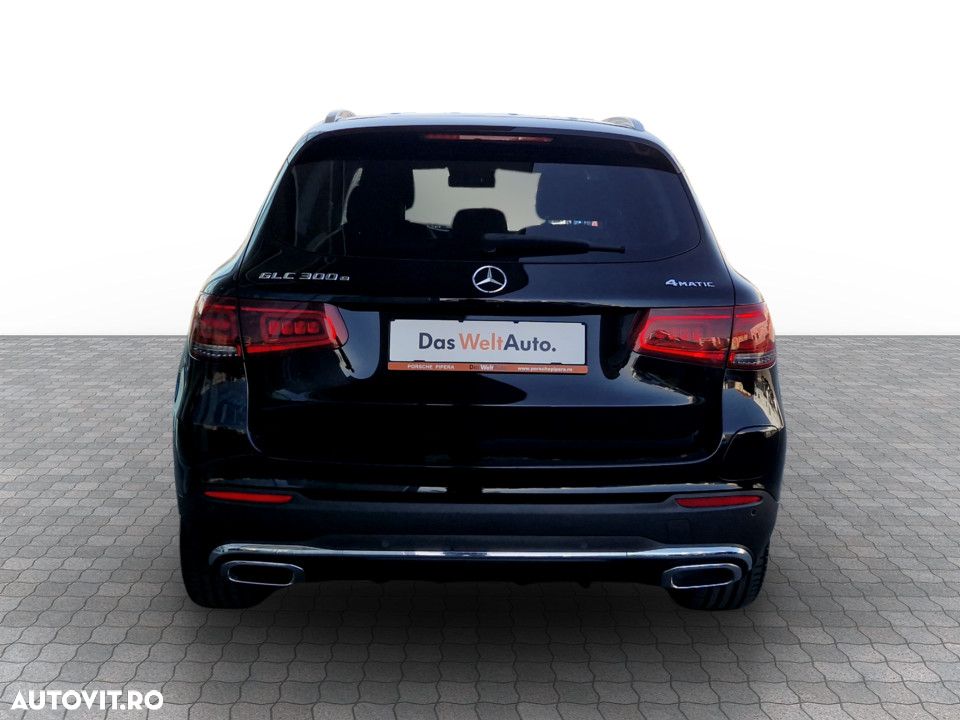 Mercedes-Benz GLC 300 4MATIC - 8