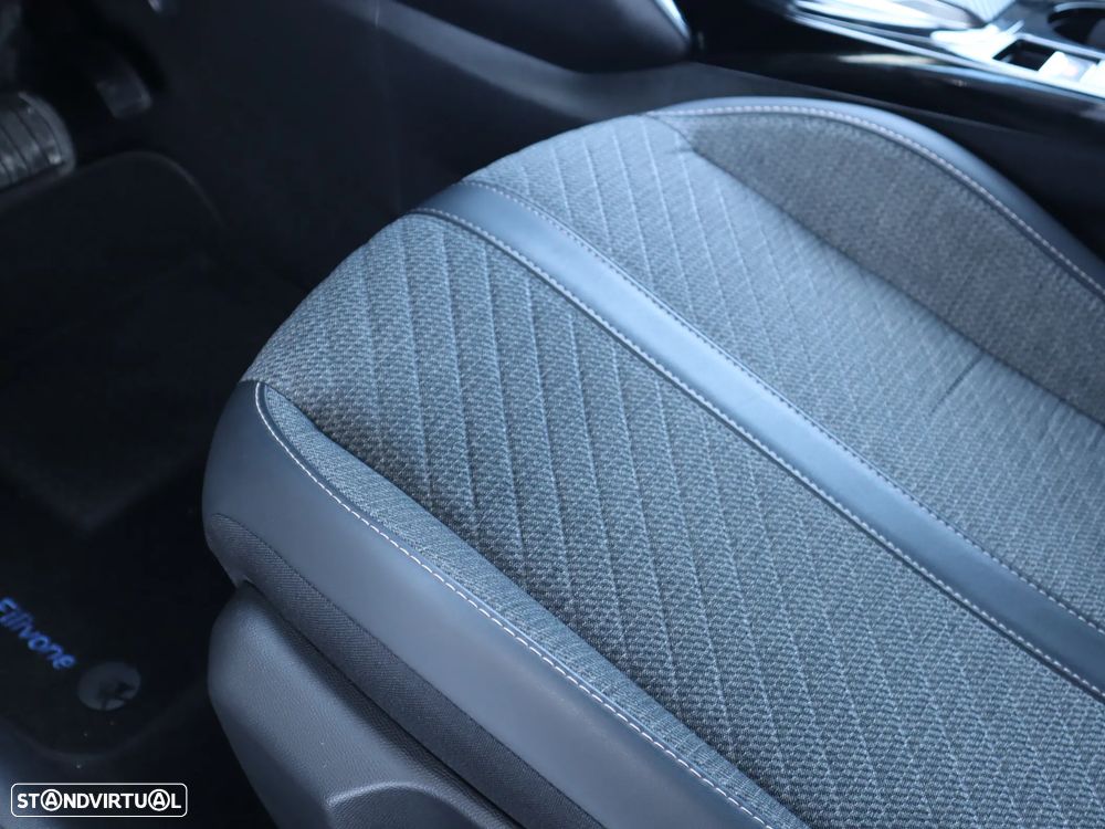 Peugeot e-2008 50 kWh Allure - 28