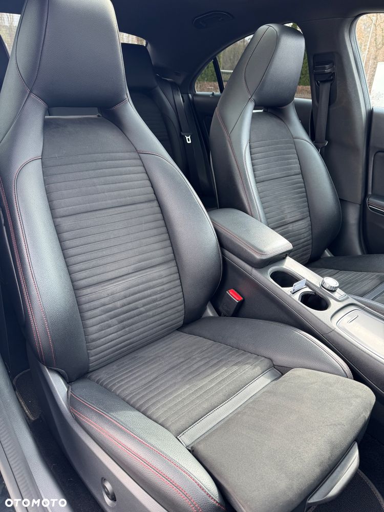 Mercedes-Benz CLA 200 7G-DCT AMG Line - 17
