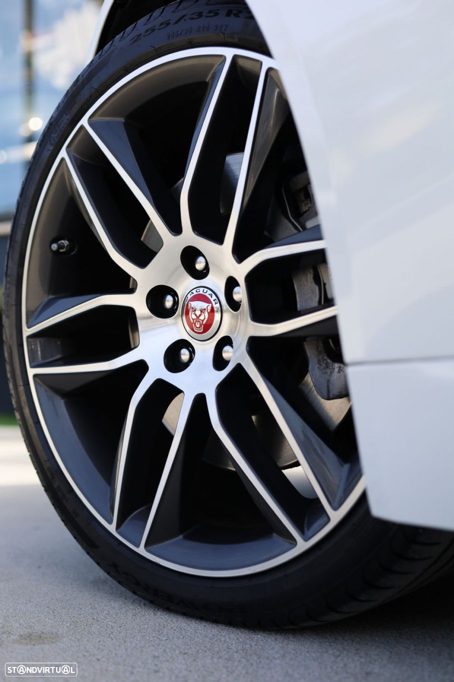 Jaguar F-Type 2.0 i4 R-Dynamic - 54