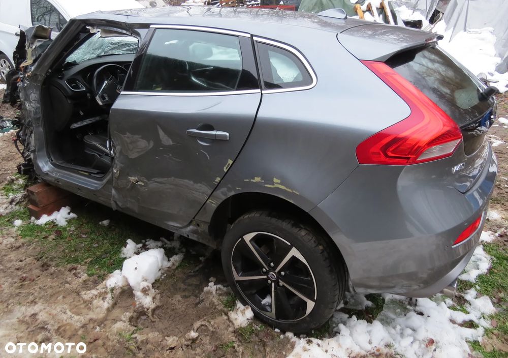 VOLVO V40 II 2.0 D2 D4204T8 LAKIER 714-16 NA CZĘŚCI - 8