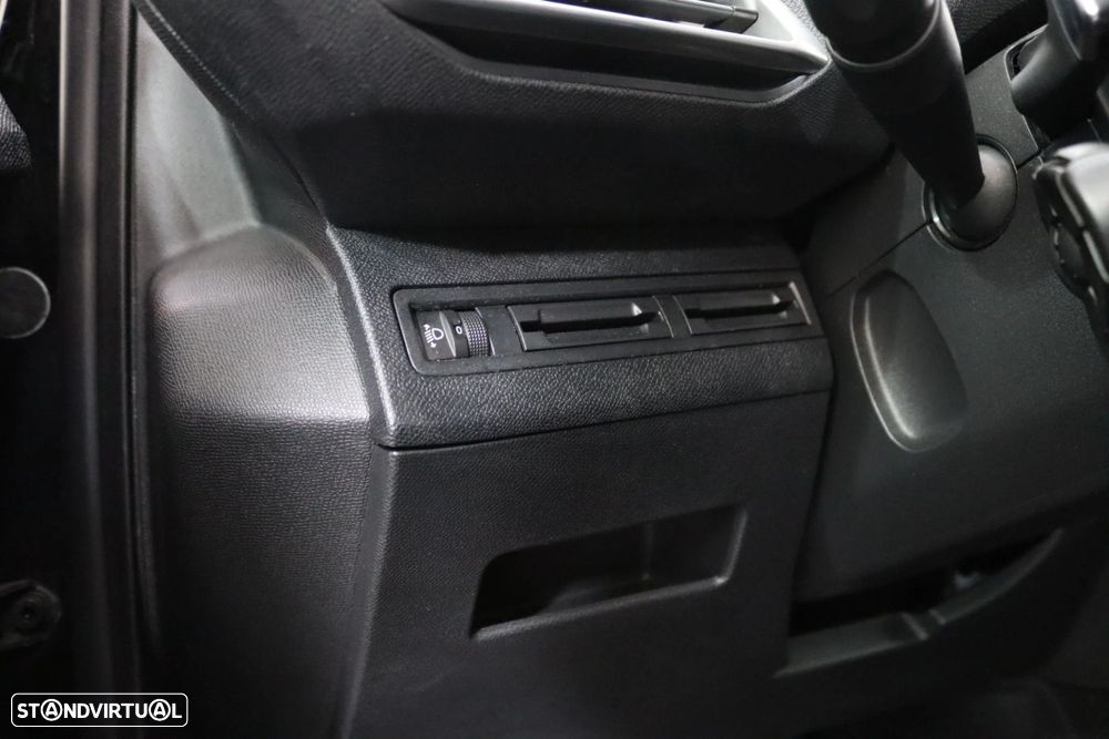 Peugeot 3008 PureTech 130 Stop & Start GPF EAT8 Crossway - 12