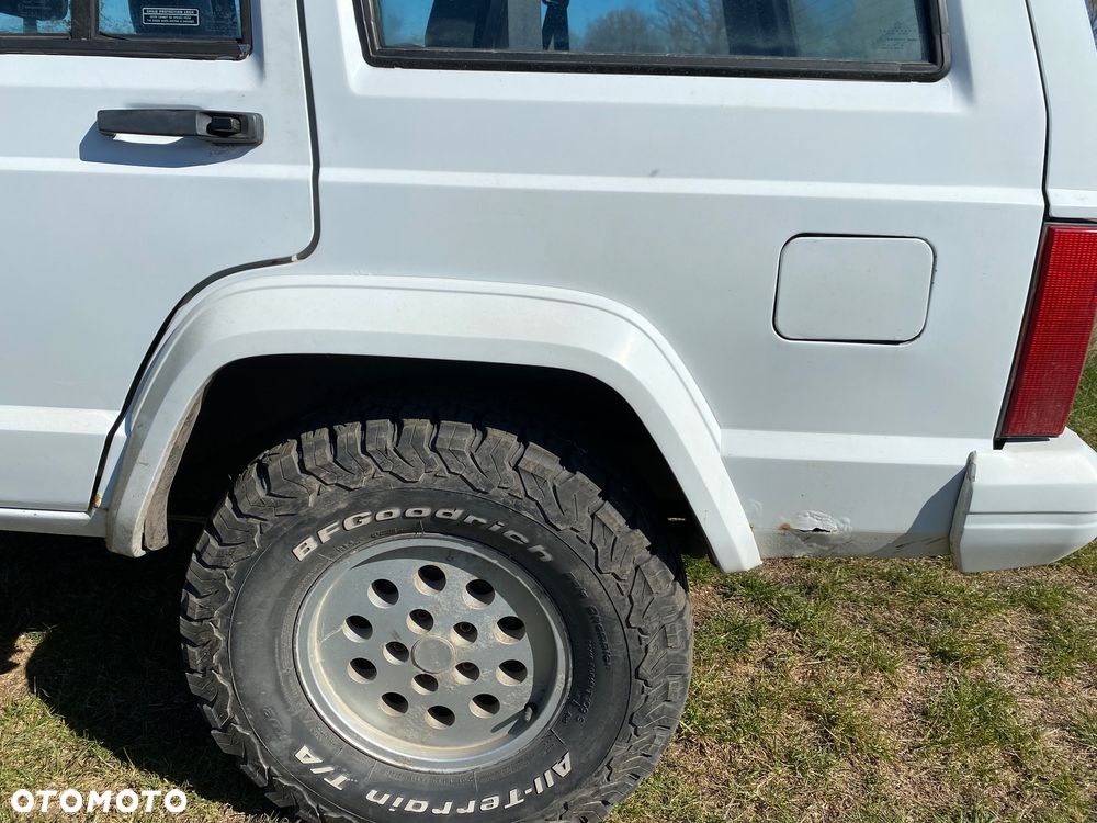 Jeep Cherokee - 5