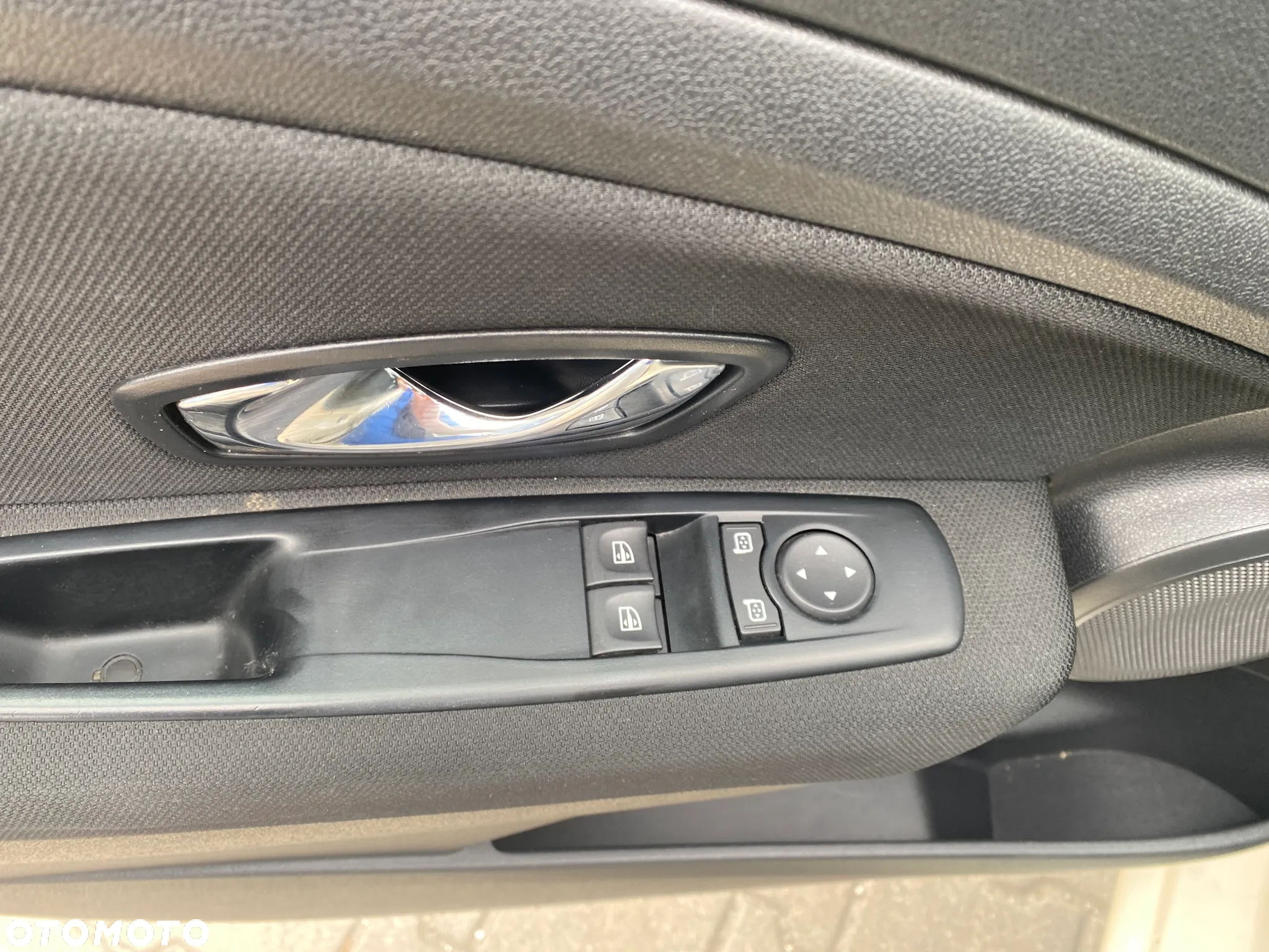 Renault Fluence 1.6 16V Dynamique - 14