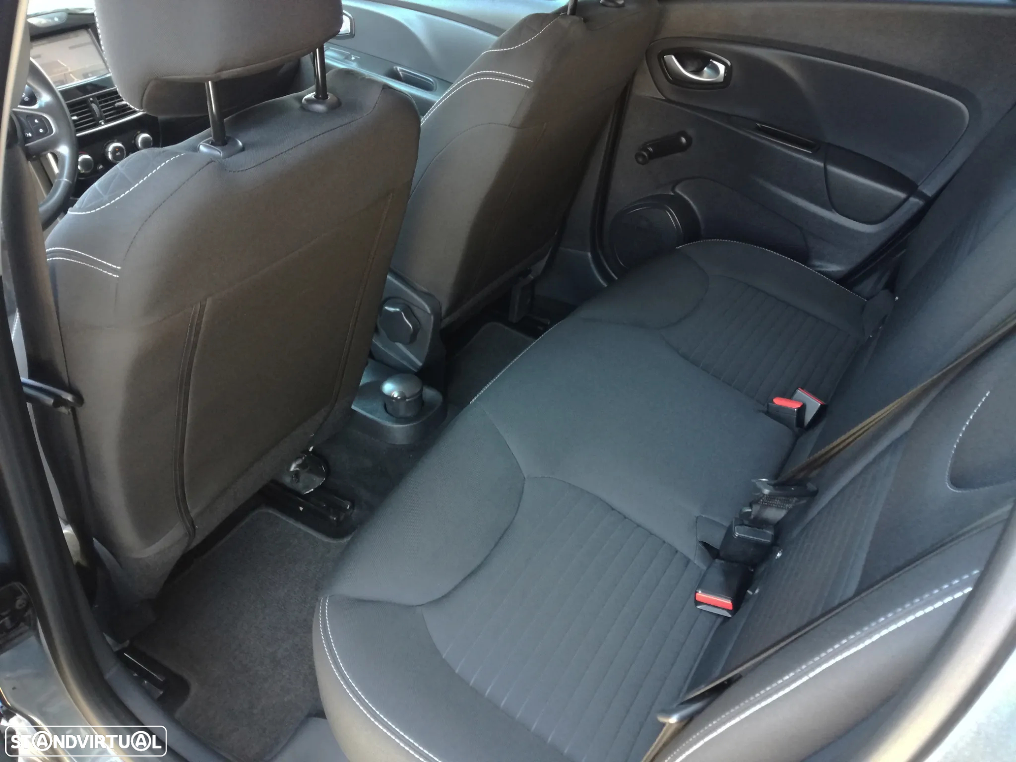 Renault Clio Sport Tourer 1.5 dCi Limited - 10