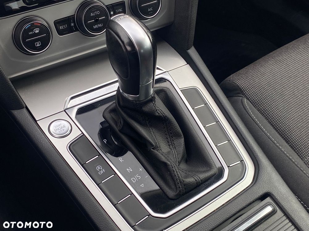 Volkswagen Passat 1.5 TSI EVO Comfortline DSG - 19