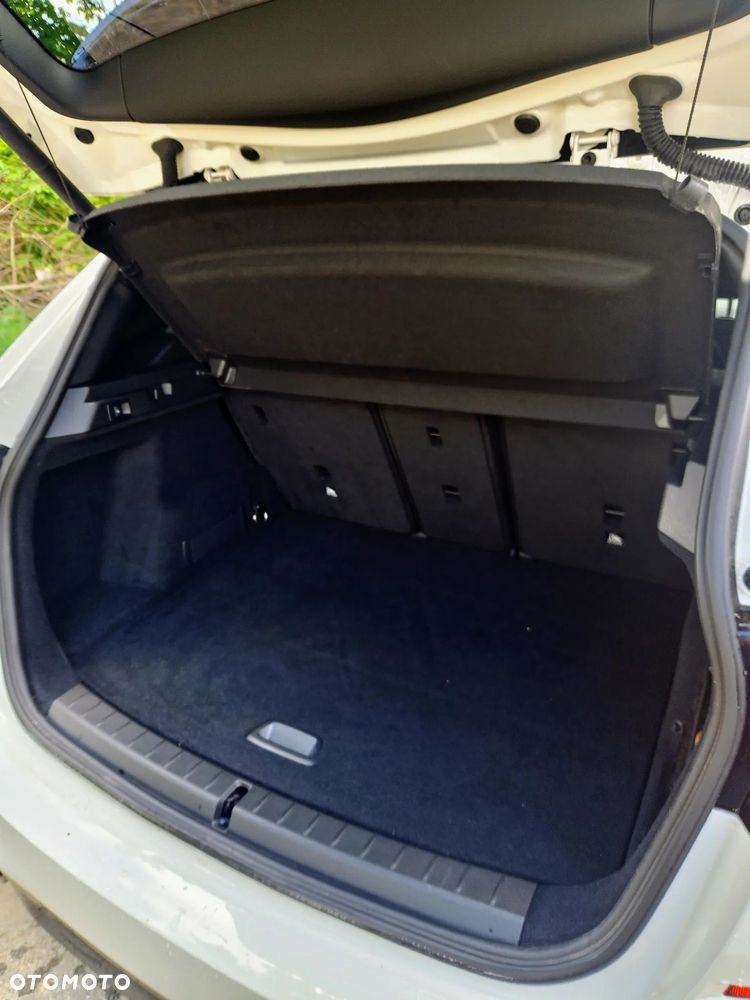 BMW Seria 2 218i - 8