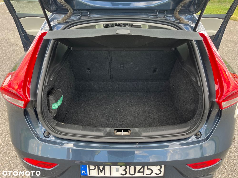 Volvo V40 T3 Drive-E Momentum - 19