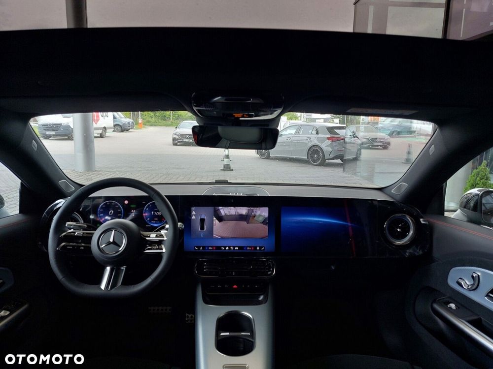 Mercedes-Benz CLA - 10