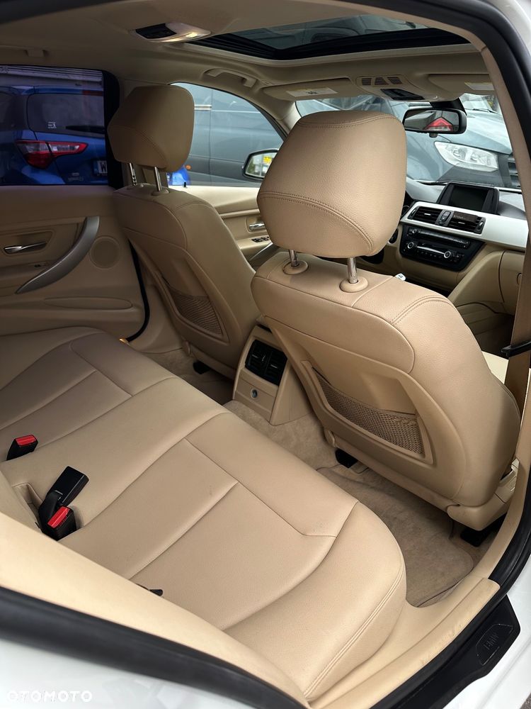 BMW Seria 3 320i Sport Line Shadow sport - 20