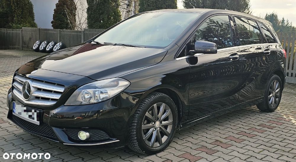 Mercedes-Benz Klasa B 180 d BlueEFFICIENCY Edition Style - 2