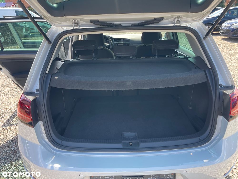 Volkswagen Golf 1.6 TDI Sound - 12