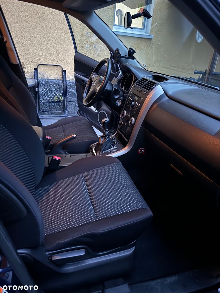 Suzuki Grand Vitara - 34
