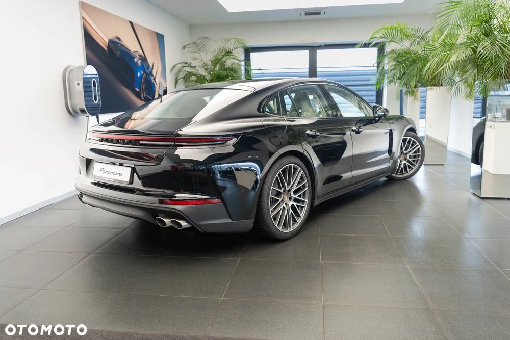 Porsche Panamera 4 E-Hybrid PHEV - 39