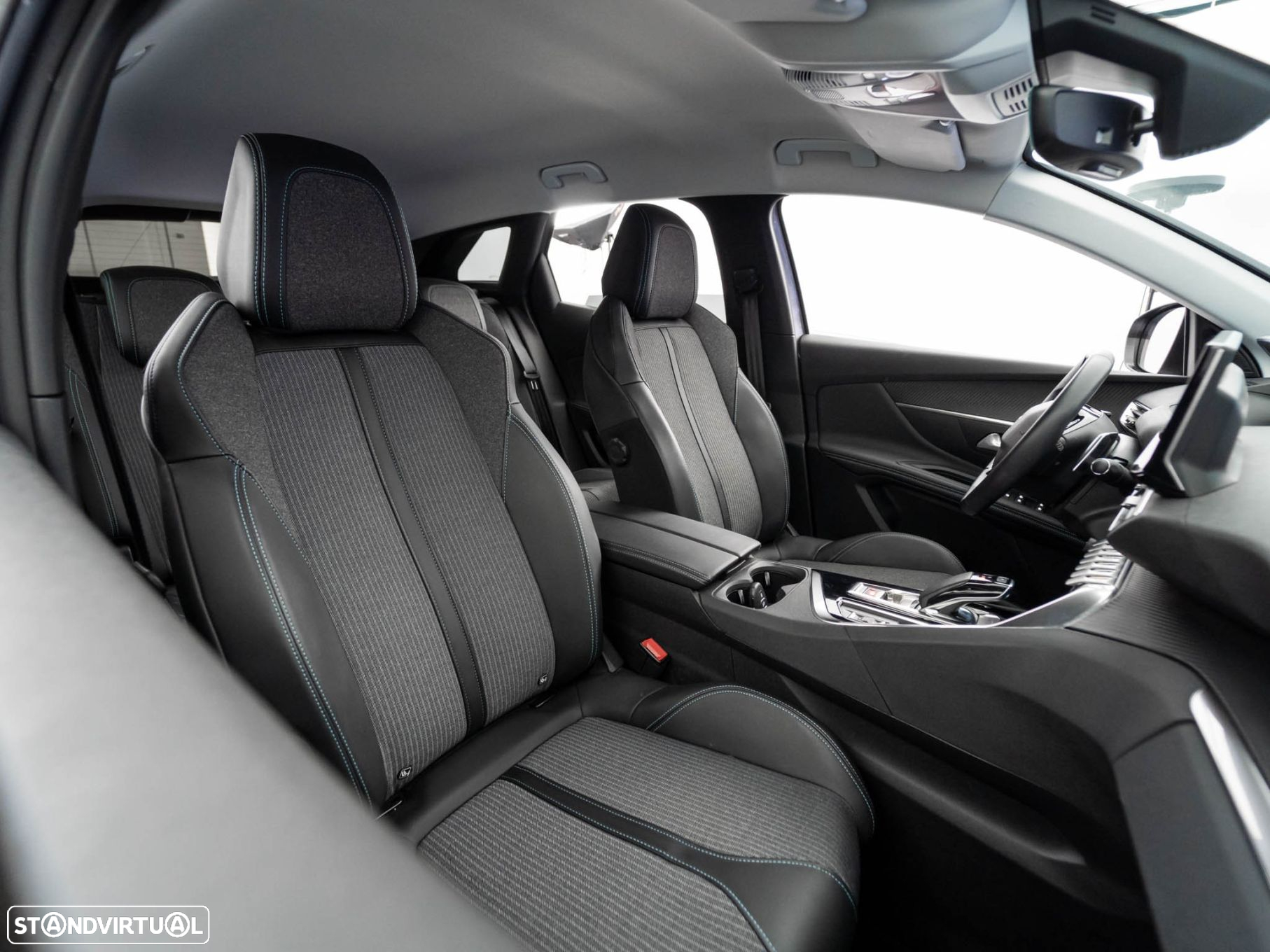 Peugeot 3008 1.6 Hybrid Allure Pack e-EAT8 - 33