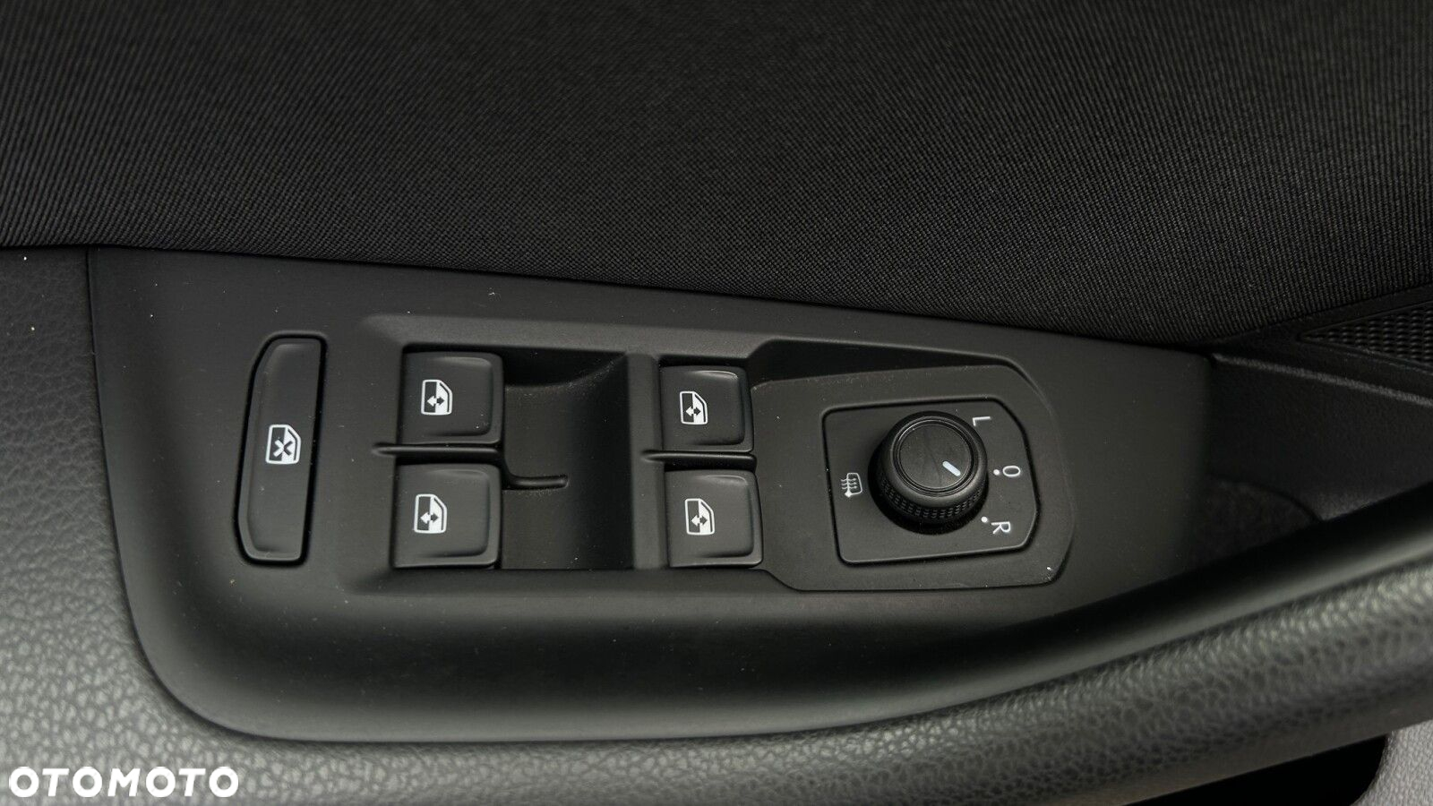 Volkswagen Passat 1.5 TSI EVO Business - 12