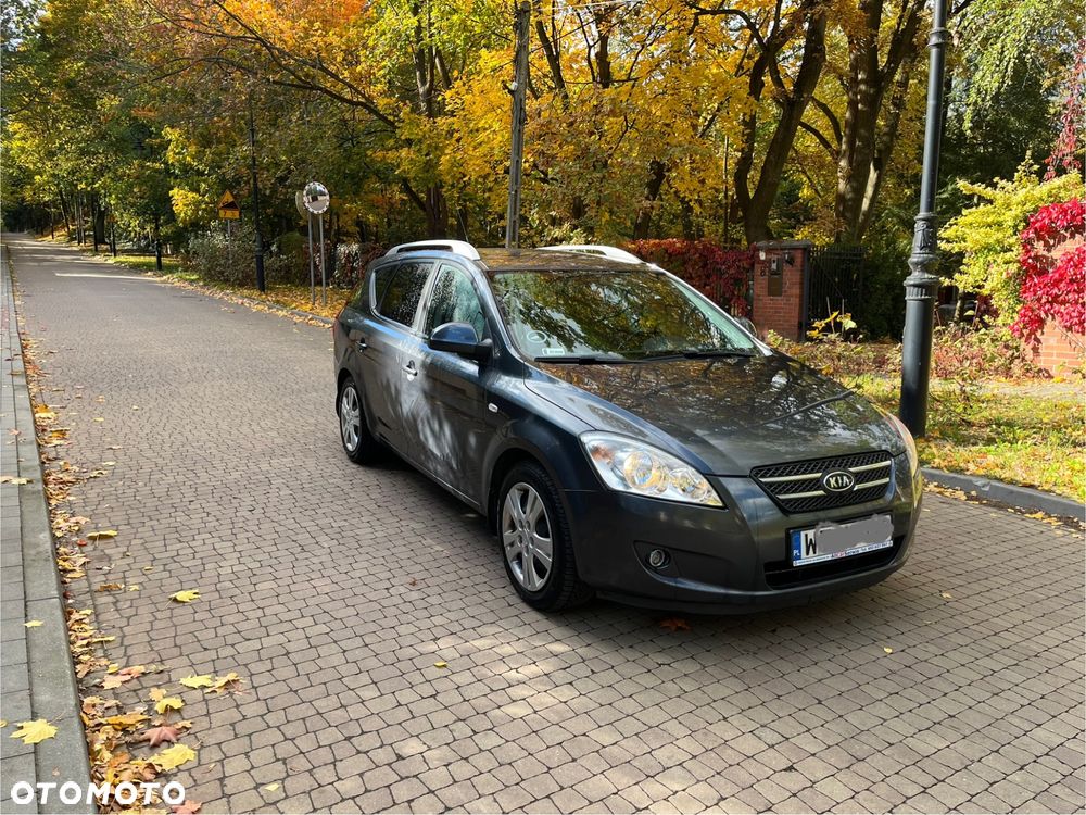 Kia Ceed - 1