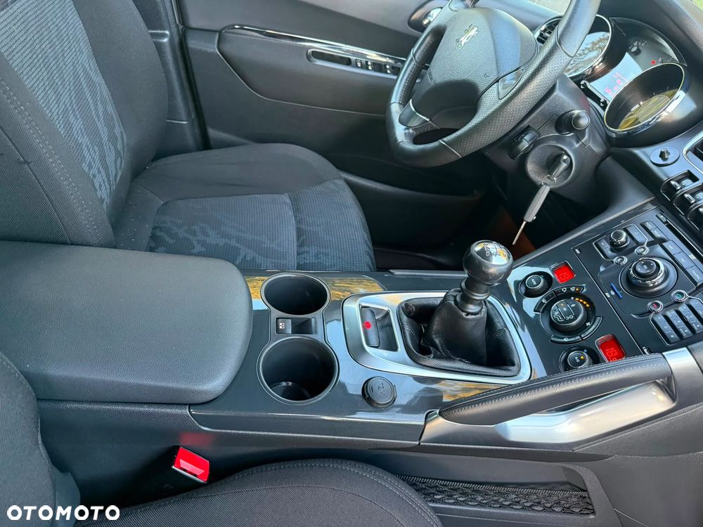 Peugeot 3008 1.6 Premium+ - 31