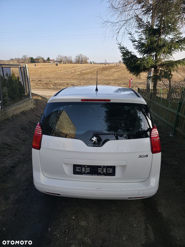 Peugeot 5008 - 5