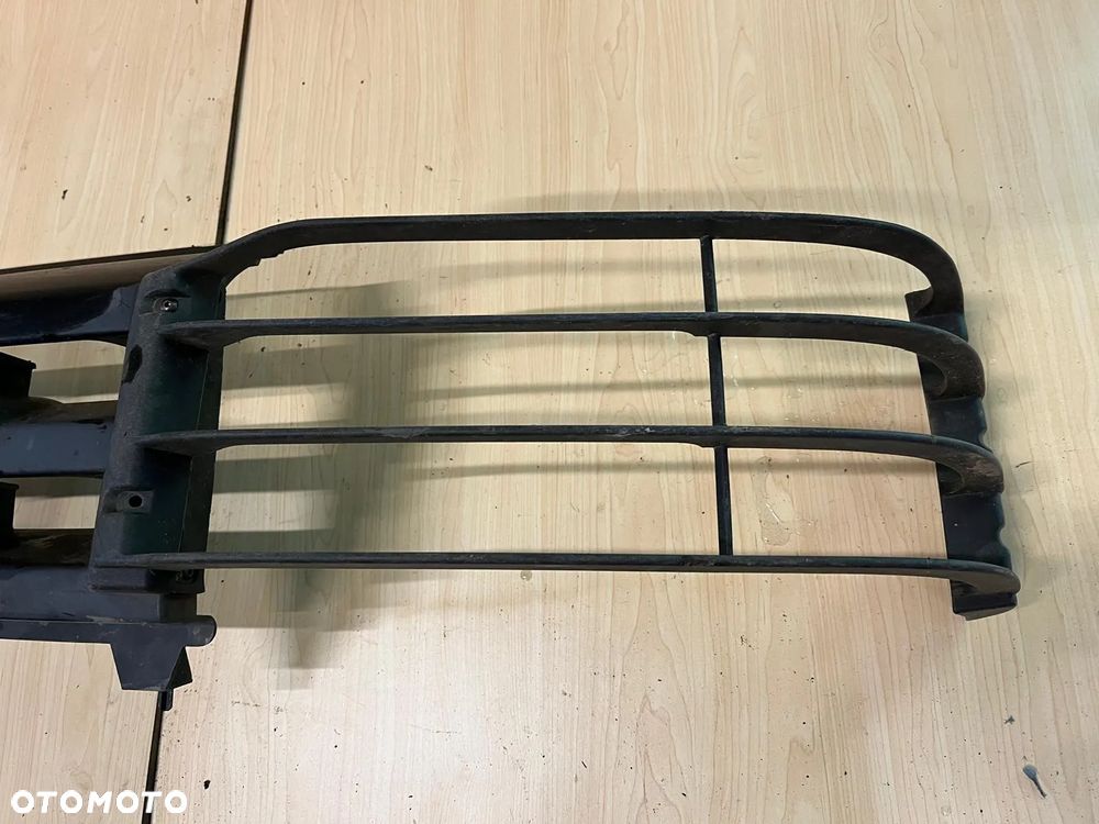 Kratka oslona ochronna na przednia przod lewa lewą lampę Land Rover Discovery 2 II 1999-2004 - 1