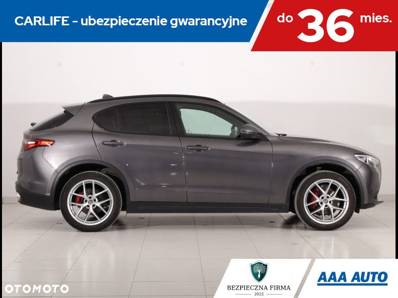 Alfa Romeo Stelvio - 7
