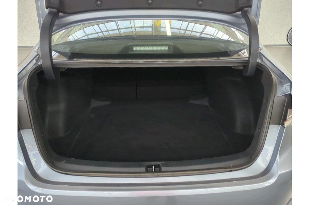 Toyota Corolla - 12