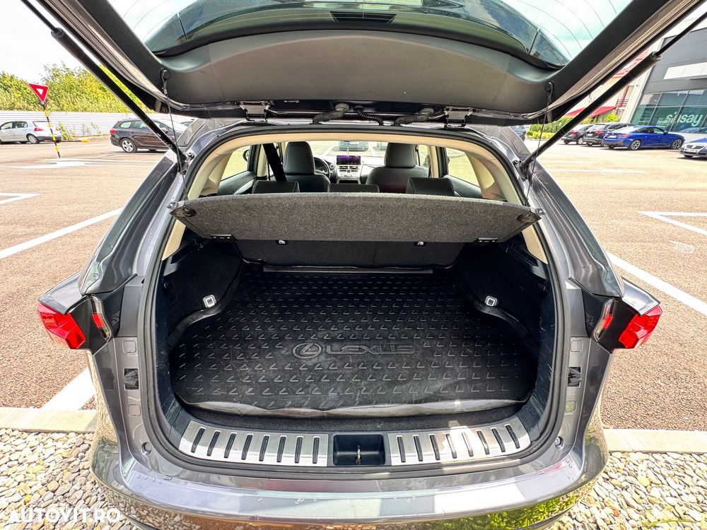 Lexus Seria NX - 13