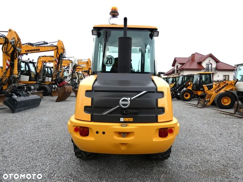 Volvo L20F Z Niemiec / Tylko 2.300mtg / Stan Idealny / - 7