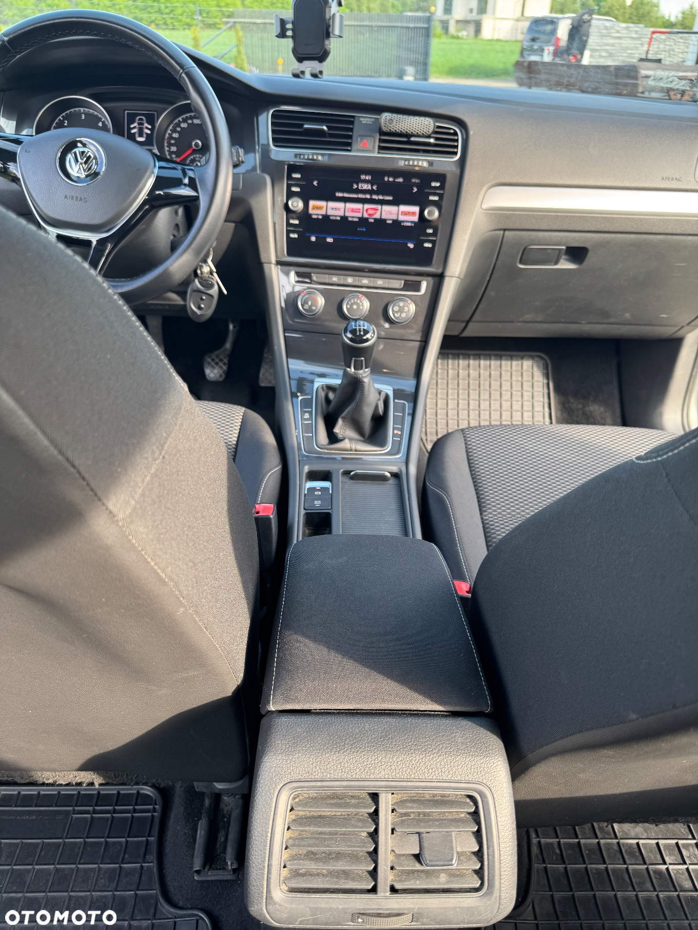 Volkswagen Golf VII 1.6 TDI BMT Comfortline - 24
