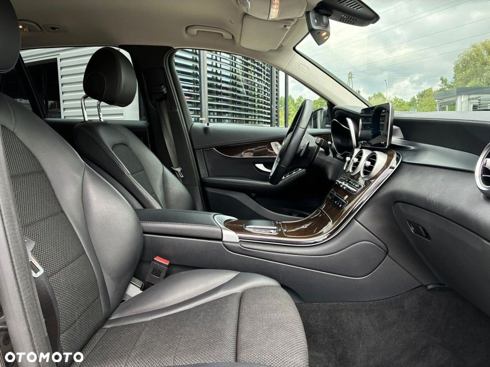 Mercedes-Benz GLC - 14