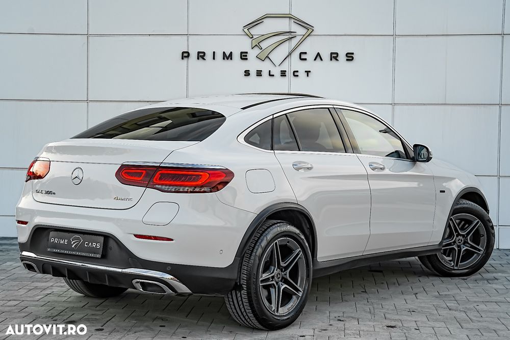 Mercedes-Benz GLC Coupe 300 e 4Matic 9G-TRONIC AMG Line - 3