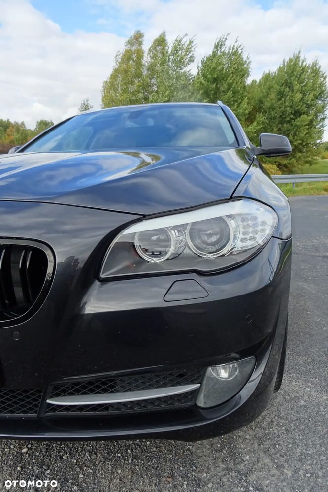 BMW Seria 5 520d - 32