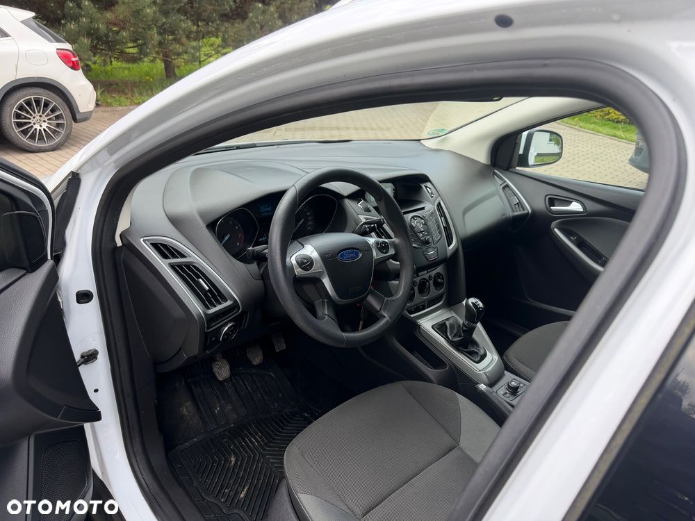 Ford Focus SW 1.6 Ti-VCT Trend - 11
