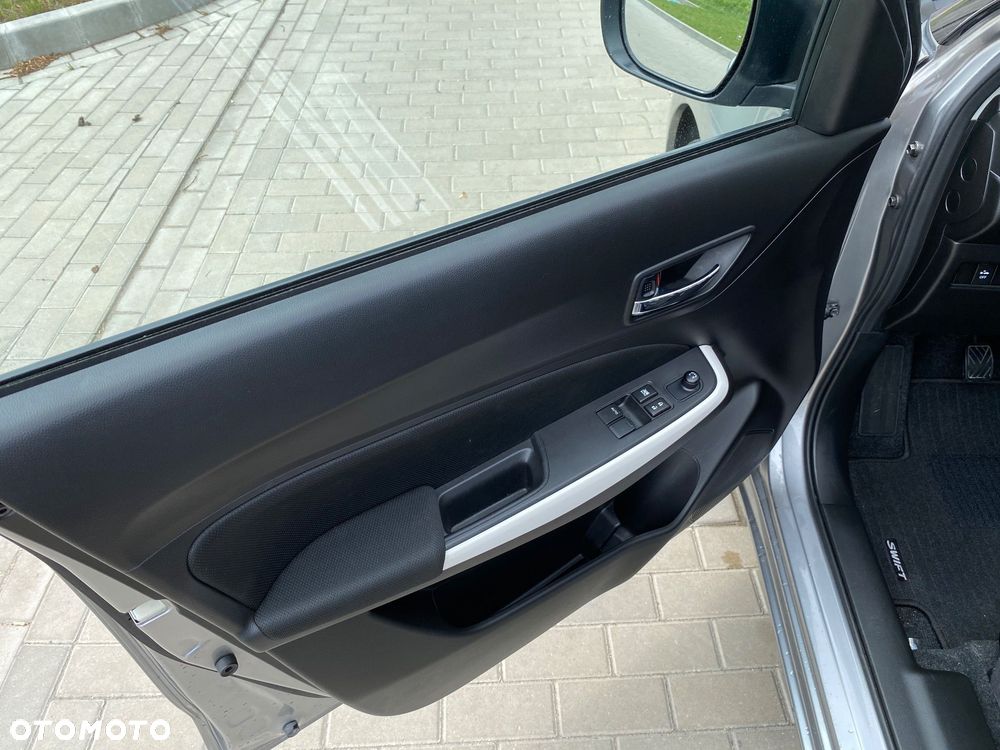 Suzuki Swift 1.2 Dualjet SHVS Premium Plus - 19
