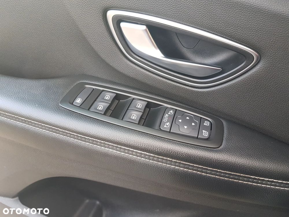 Renault Scenic ENERGY TCe 130 BOSE EDITION - 19