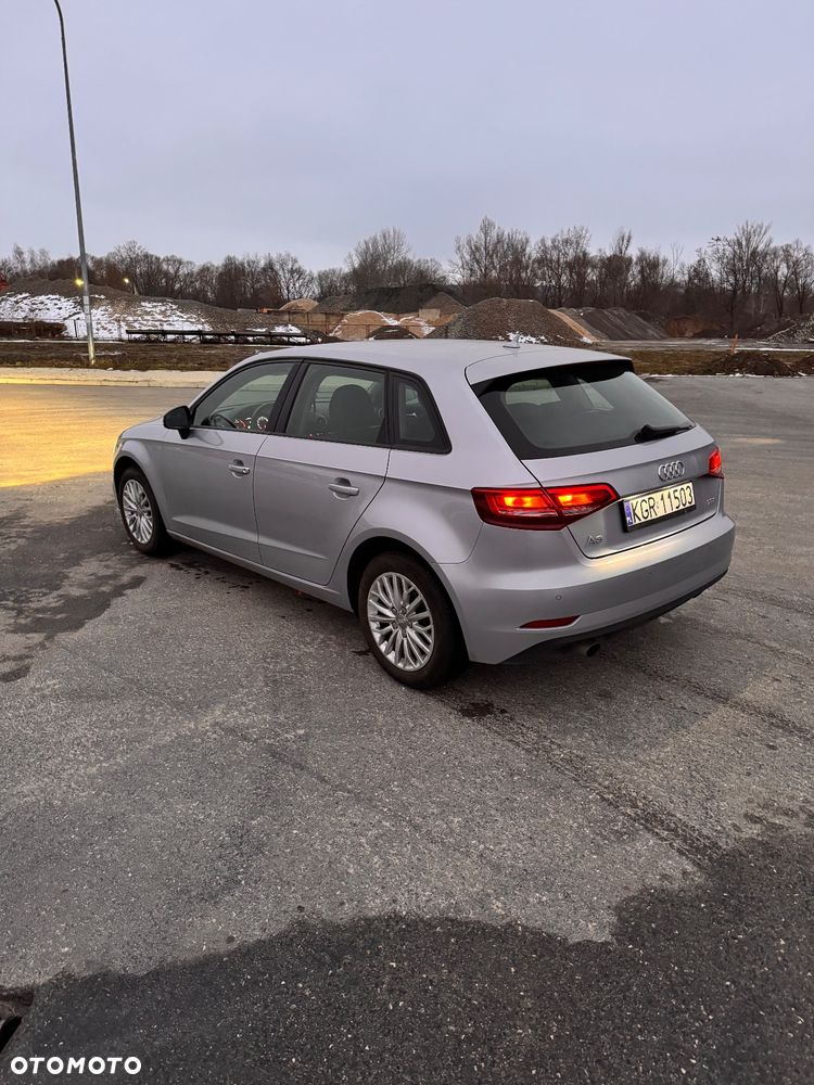 Audi A3 Sportback 1.6 TDI S tronic sport - 7