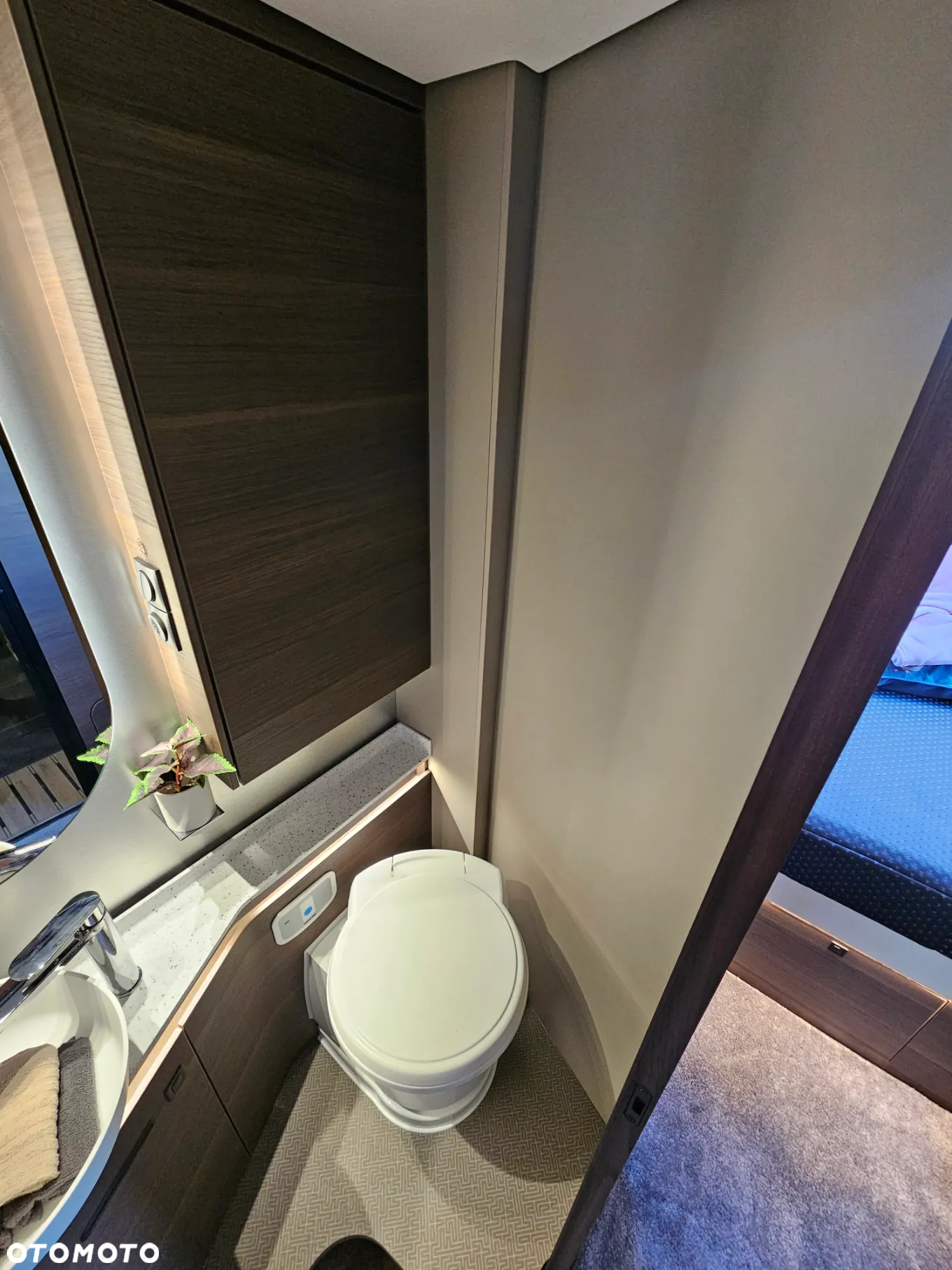 Adria Supersonic 890 LC - 32