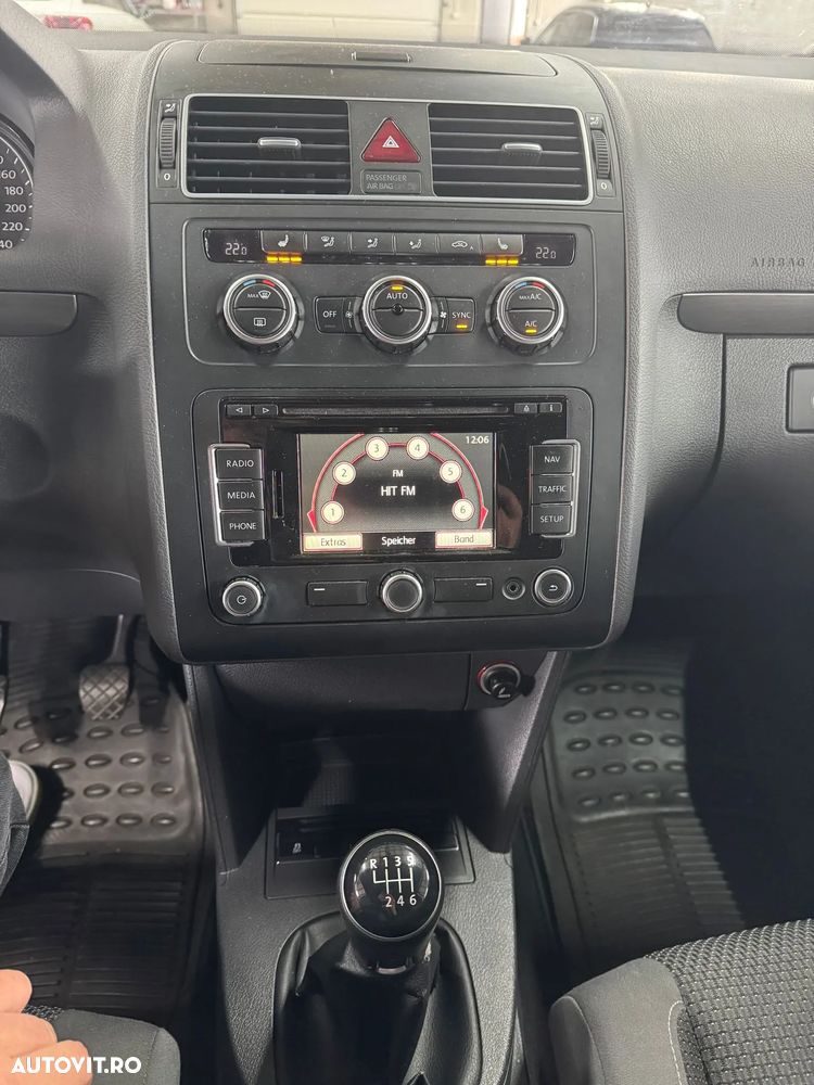 Volkswagen Touran 1.6 TDI BlueMotion Technology Comfortline - 8