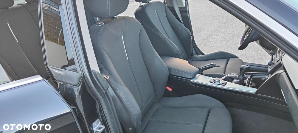 BMW 3GT 320d xDrive - 28