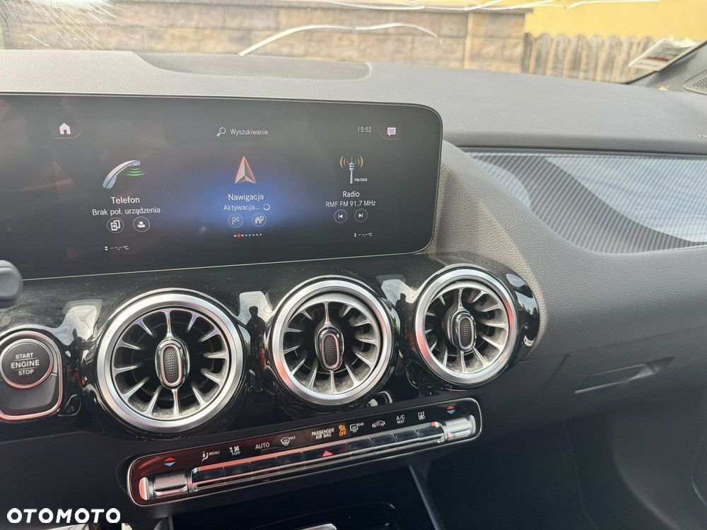 Mercedes-Benz GLA - 9