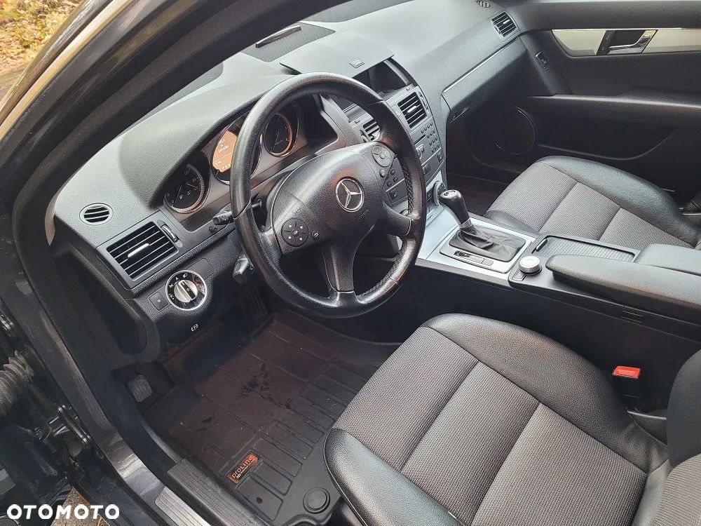 Mercedes-Benz Klasa C 220 CDI DPF Automatik BlueEFFICIENCY Avantgarde - 7